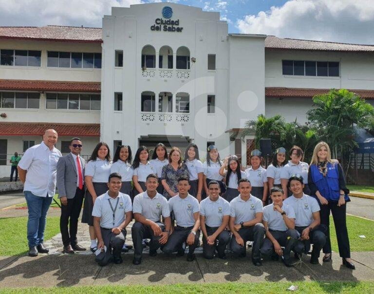 El Bachillerato Internacional en Panamá: Un Camino Hacia una Educación Global